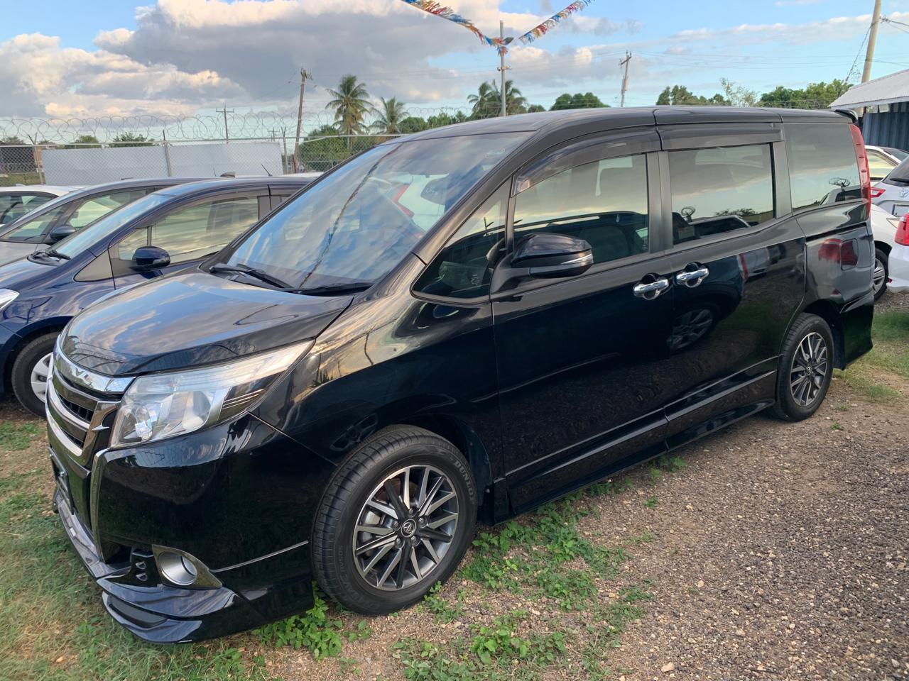 2017 Toyota Noah (8SV234M) WXB Model | Savvy Auto – Jamaica Used